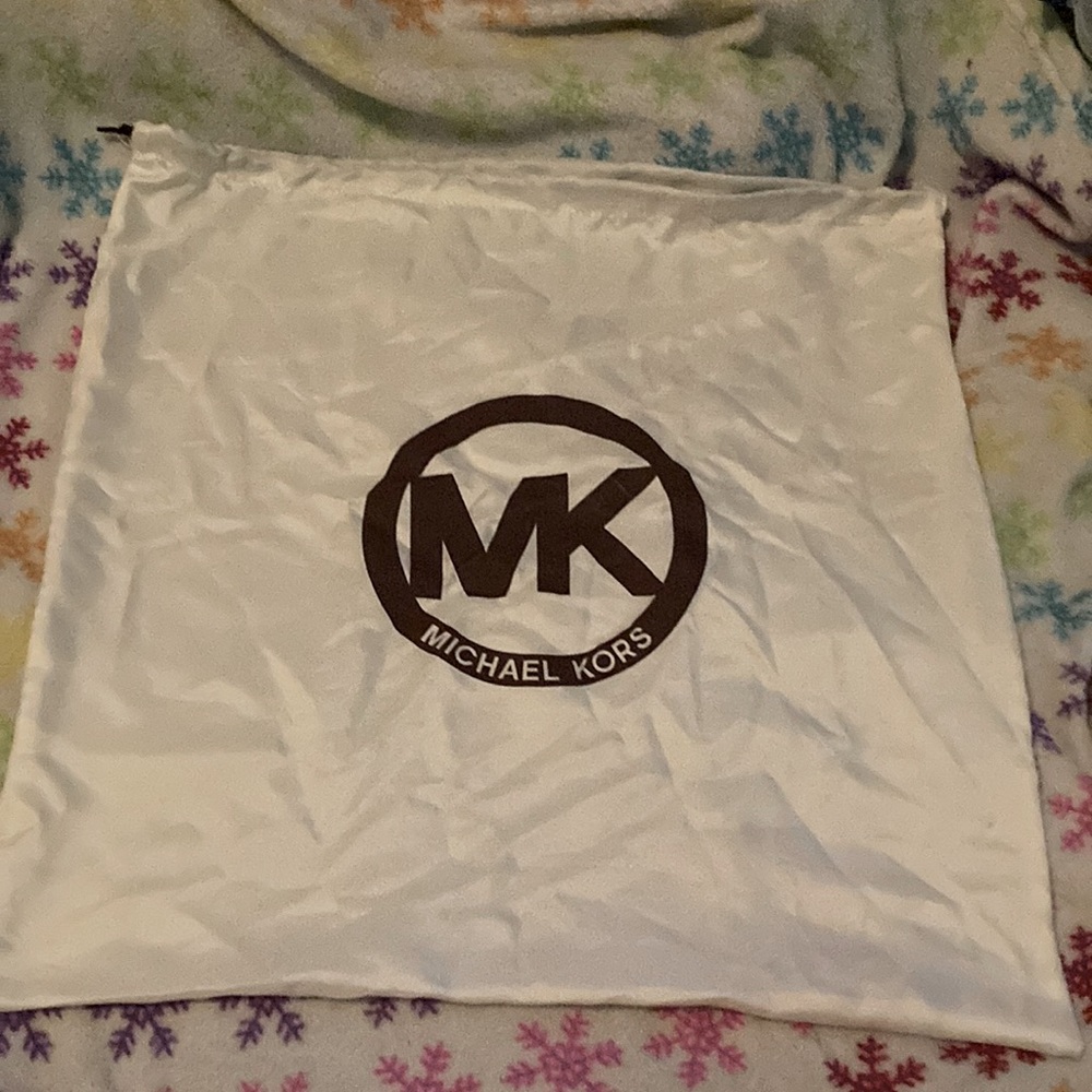 MICHAEL KORS SATIN DRAWSTRING DUST BAG…CREAM WITH BROWN LETTERING